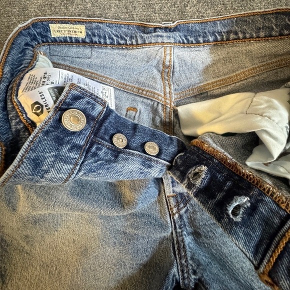 Levi's 501 Blue Frayed Jean Shorts Size  31 Vintage - Picture 3 of 7